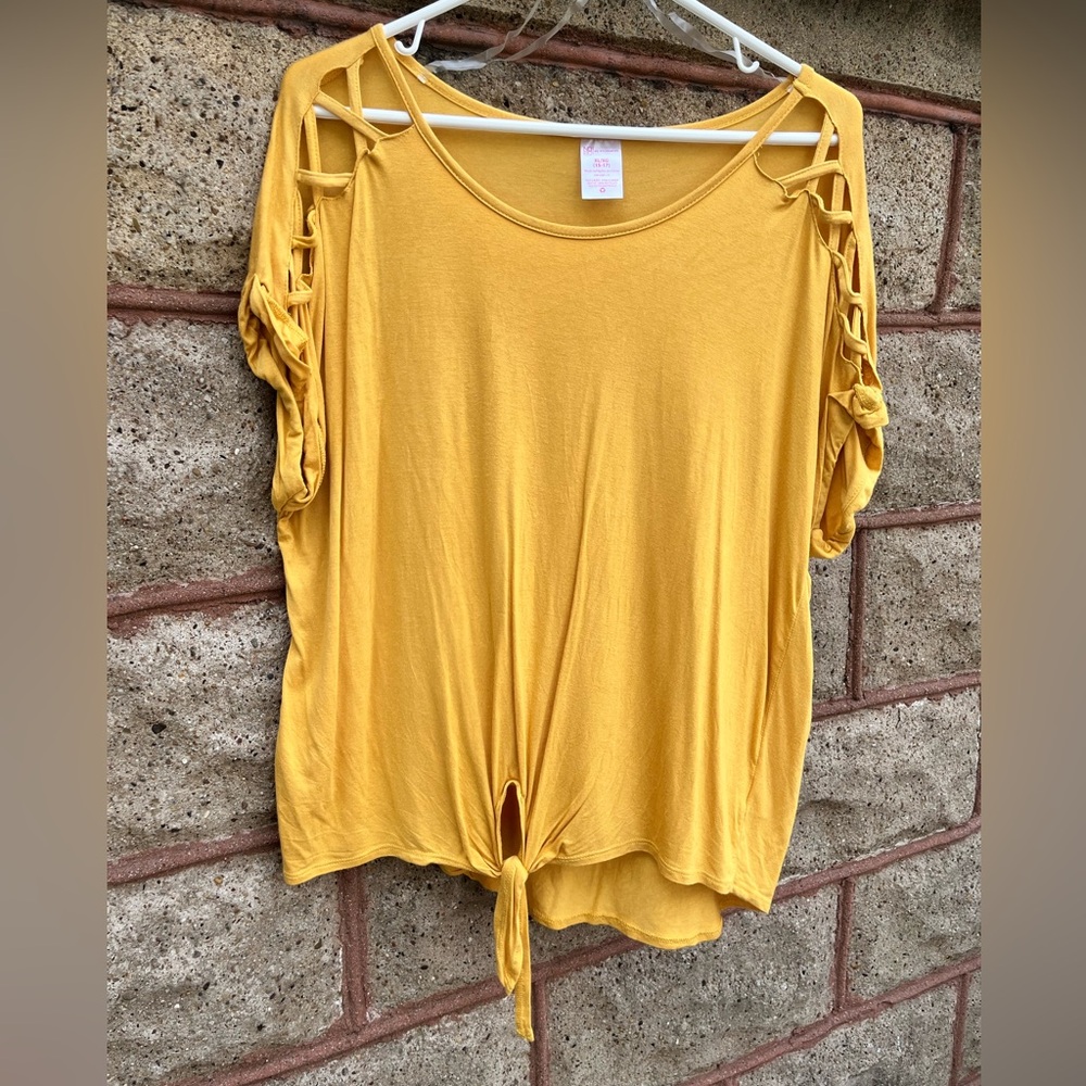 No boundaries junior XL mustard yellow gold blouse